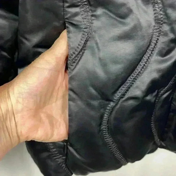 XOXO Women’s Puffer Jacket Short Length Black Turtleneck Pockets Zip Front XL - Picture 7 of 14